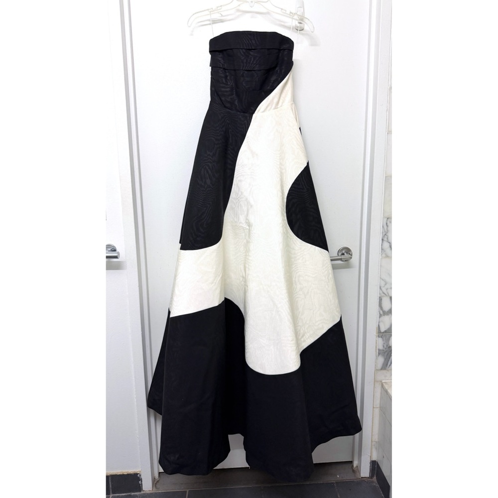 Alice + Olivia Bridgette Maxi Gown Dress Black Off White Ivory Wave Moire 4 - Picture 2 of 16